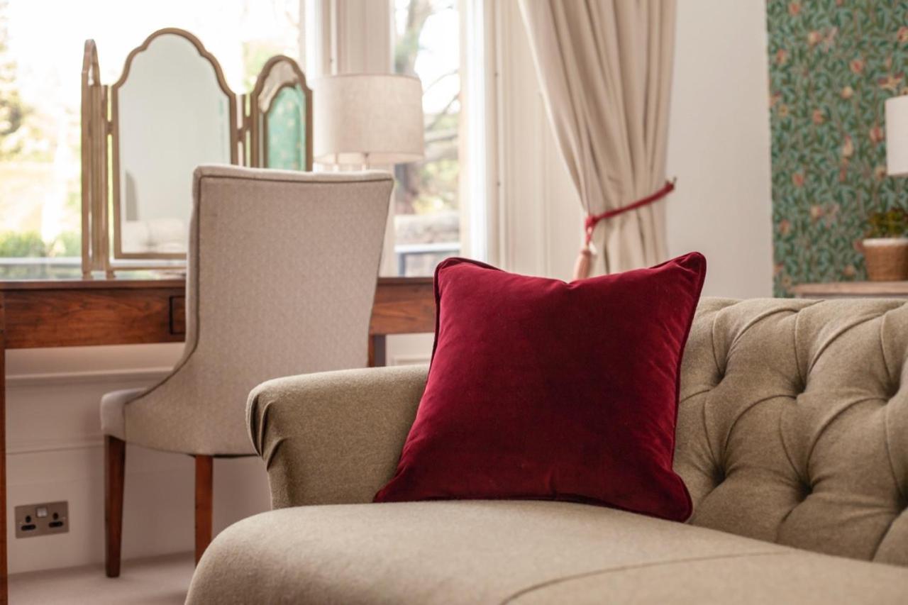 The Roseate Edinburgh - Small Luxury Hotels Of The World Экстерьер фото A cushion