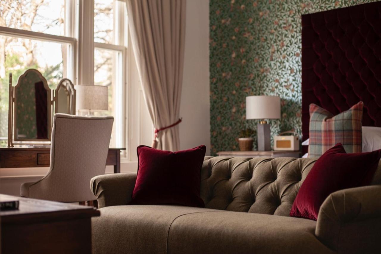 The Roseate Edinburgh - Small Luxury Hotels Of The World Экстерьер фото A sofa