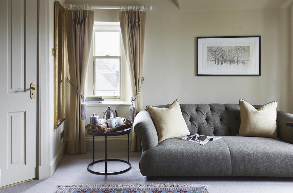 The Roseate Edinburgh - Small Luxury Hotels Of The World Экстерьер фото A room at The Ivy Hotel