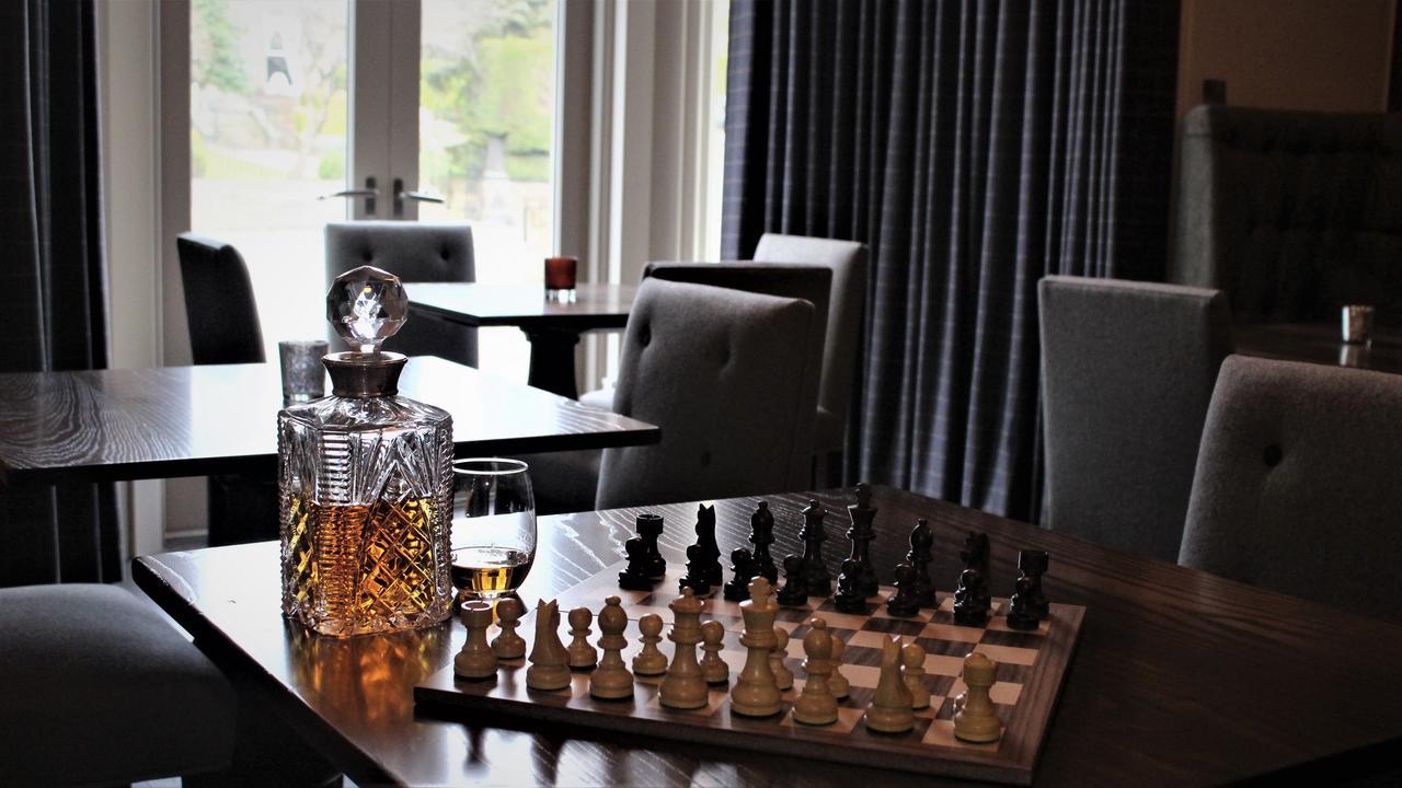 The Roseate Edinburgh - Small Luxury Hotels Of The World Экстерьер фото A chess set